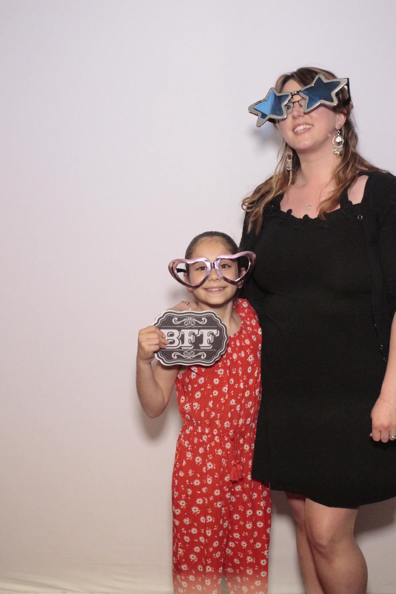 Danielle’s 40th birthday | View more photos from the event at gallery.myphotoboothexperience.co.uk/u/MyPhotoBoothExperienceLtd/Danielle’s-40th-birthday